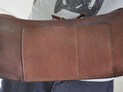 【一点モノ・焼印鞄2014】ボディバッグ(BR-F-1)　背面ポケット