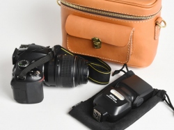 普段使いもできるミニカメラバッグ(N-5)　カメラ収納例
