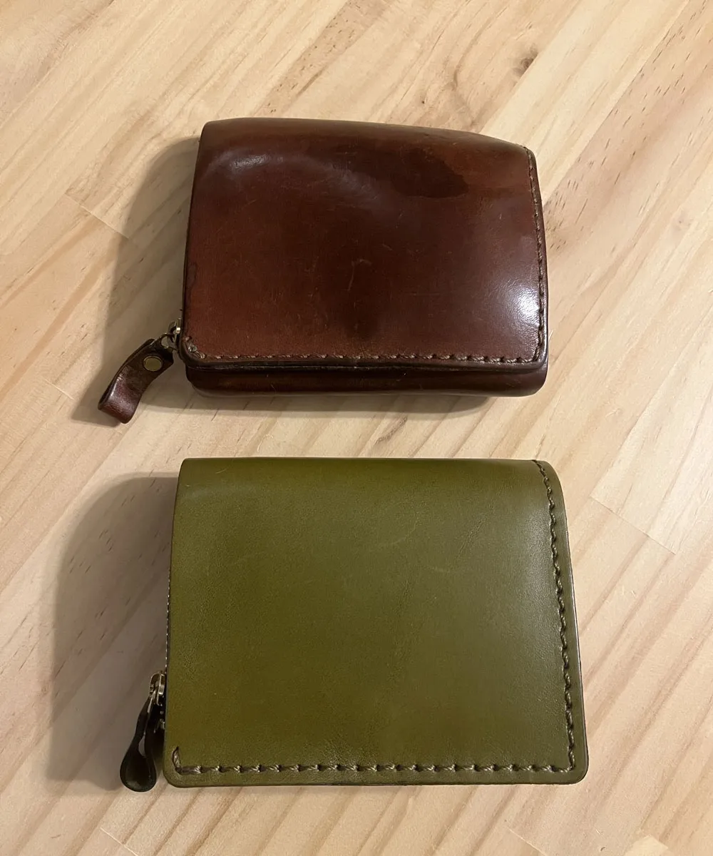 ソフトレザーを使用したコンパクトで使いやすい二つ折り財布