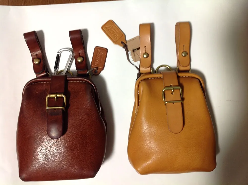 がま口で大きく開いて使いやすいレザーベルトポーチ / 革鞄の