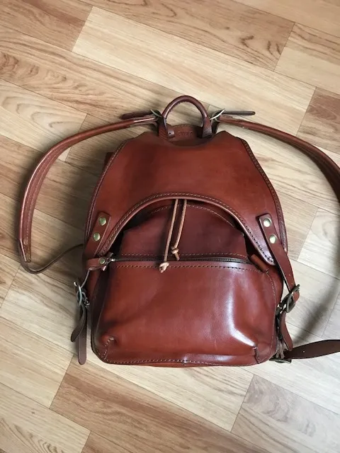 飛行機乗りのヘルメットをイメージしたヒコーキのりリュック