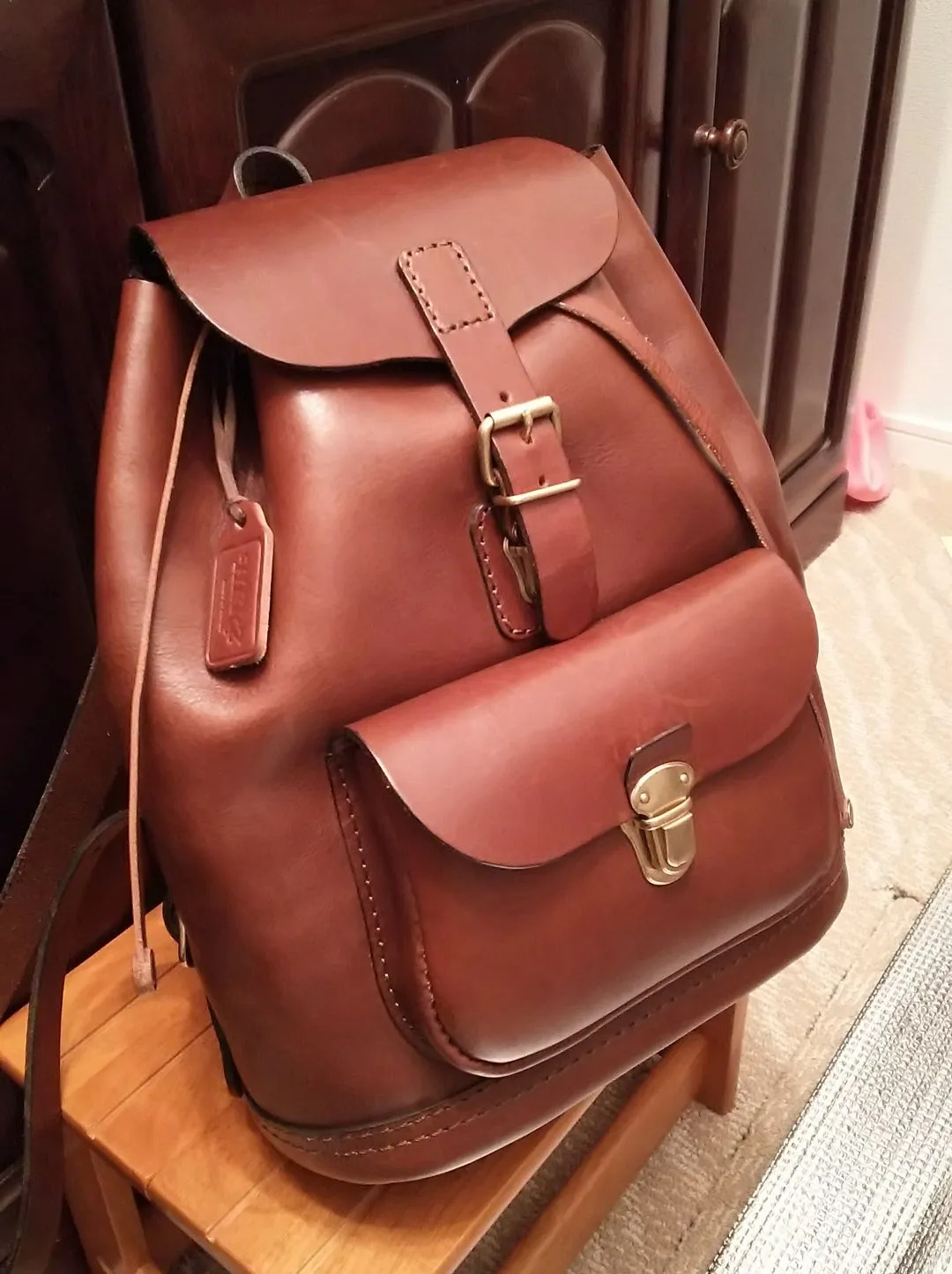 リュックの原型ともいえるスタンダードなレザーリュック / 革鞄