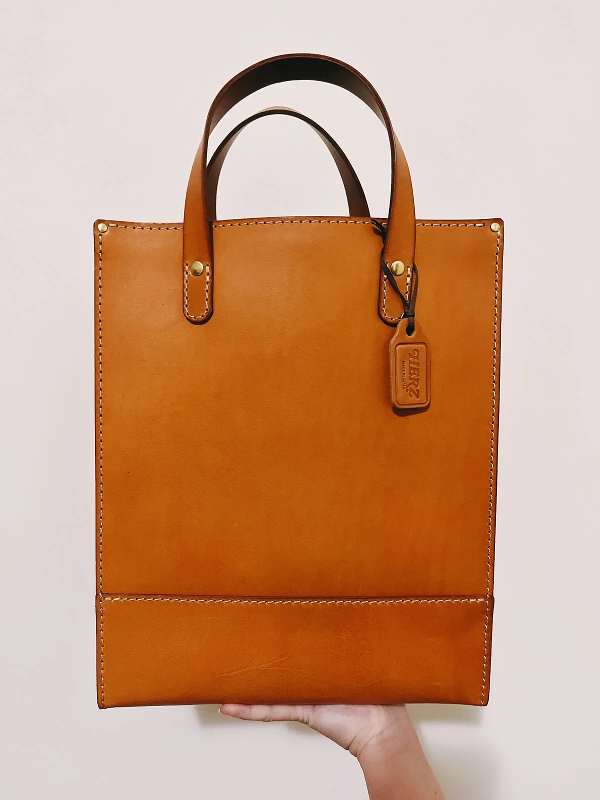 ヘルツ ベーシックなトートバッグ(T-44) XS ブラック *セミオーダーあり ヘルツ ベーシックなトートバッグ(T-44) XS ブラック *セミ