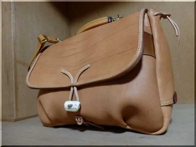 最終価格〜HERZ メッセンジャーバッグ (美品) ヘルツ HERZ メッセンジャーバッグ Mサイズ｜Yahoo!フリマ（旧