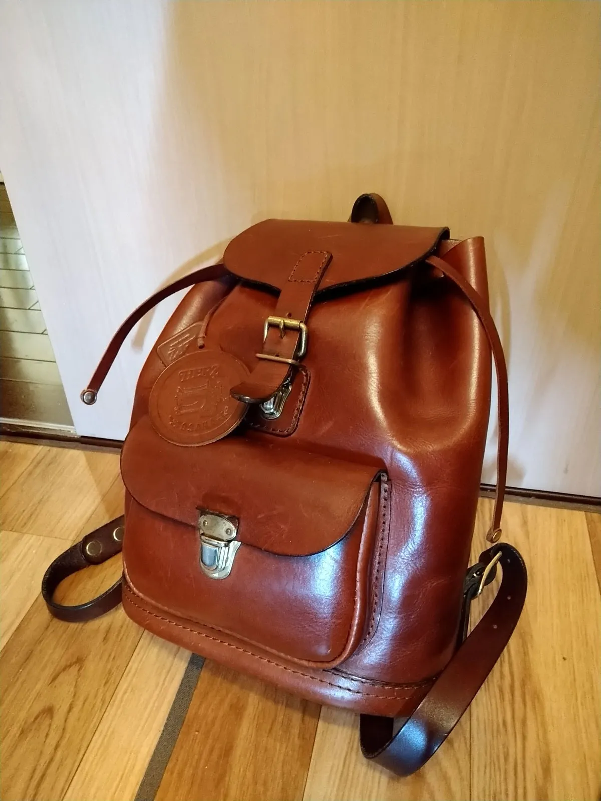 ヘルツ　リュック ボルドー特別仕様のラックスリュック「革鞄のHERZ(ヘルツ)公式通販」