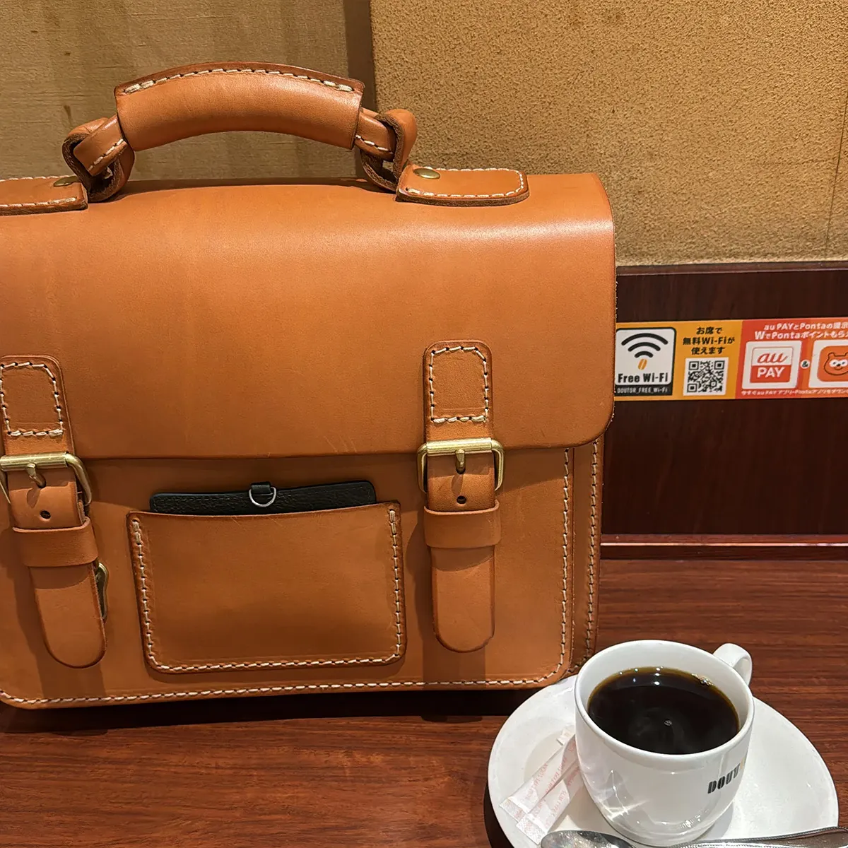 n*m様 ヘルツ　バック　2WAY キャメル HERZ 美品 ヘルツ 前面2ポケットタイプ 2WAY ショルダーバック A