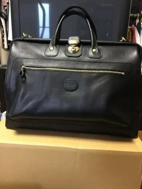 HERZ黒のレザーボストンバッグ HERZ黒のレザーボストンバッグ メンズボストンバッグ / 革鞄のHERZ