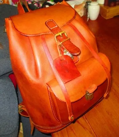 リュックの原型ともいえるスタンダードなレザーリュック / 革鞄