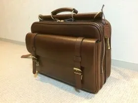 男の品格を上げる】HERZ ヘルツ 棒屋根二本手 ブリーフケース 男の品格