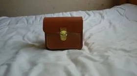 前ポケット付ベルトポーチ・横型 分厚い革でカッチリと作ったメンズ向けのベルトポーチ / 革鞄の