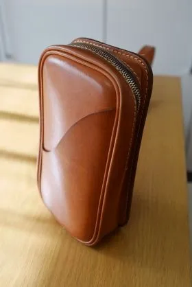 タテ型2wayボディバッグ(F-103) 赤 タフに使える本革レザーの縦型2wayボディバッグ / 革鞄のHERZ