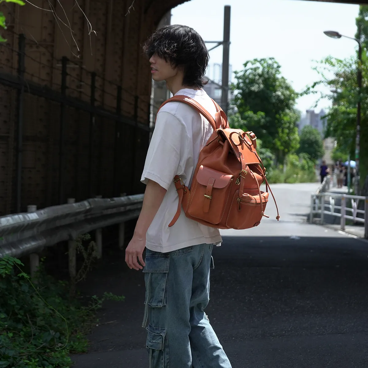 昔懐かしいクラシックデザインのピクニックリュック / 革鞄のHERZ