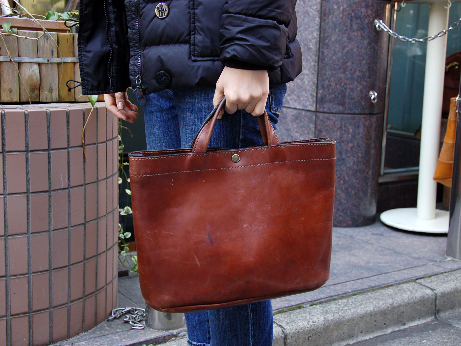 スタンダードでシンプルな本革レザートートバッグ / 革鞄のHERZ(ヘルツ