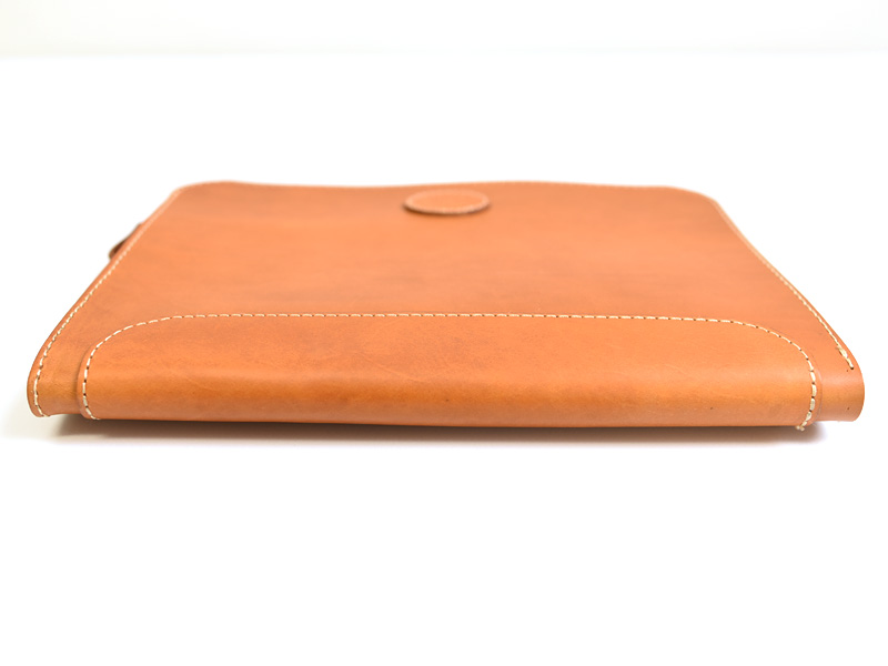 パソコンやタブレットケースとしても使える本革ブリーフケース / 革鞄