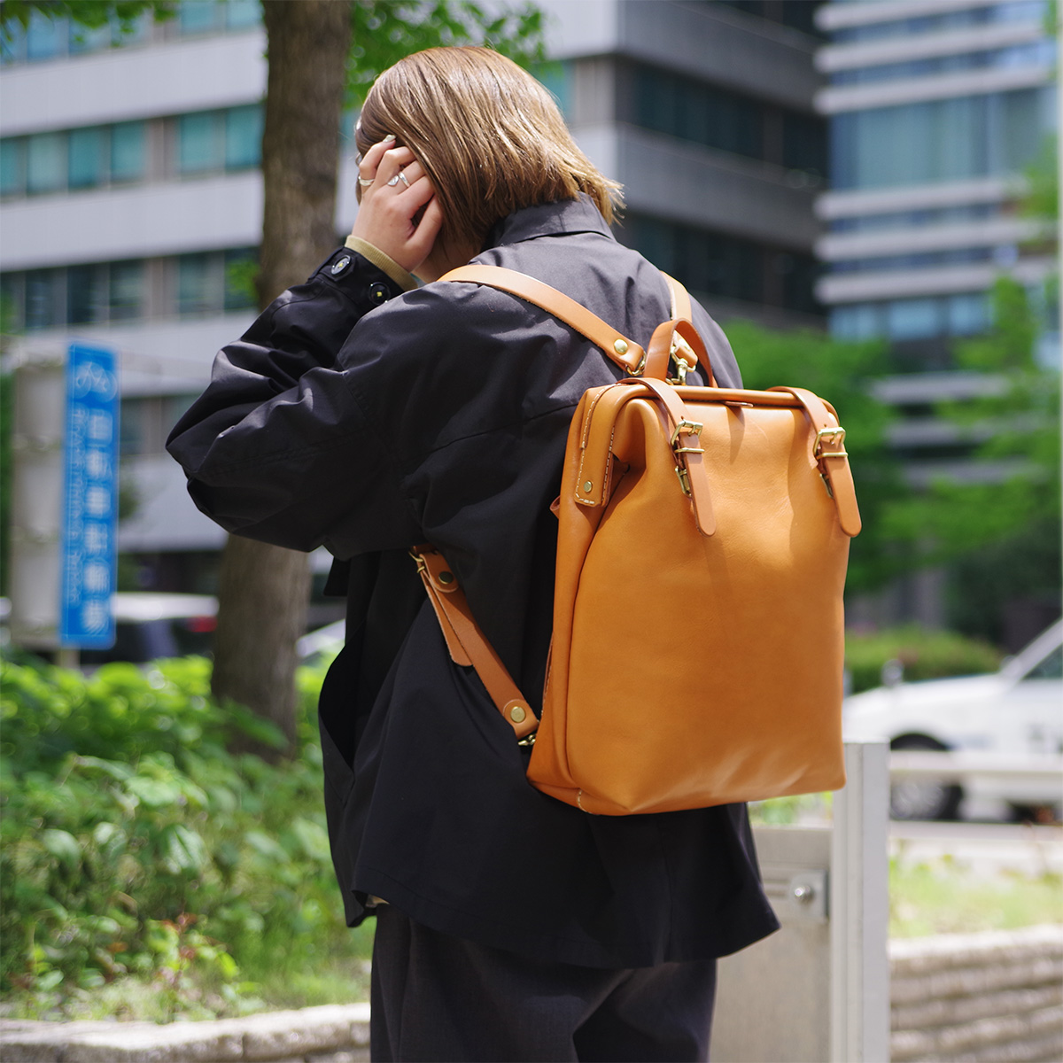 がま口リュックで一番人気のラックスリュック / 革鞄のHERZ(ヘルツ