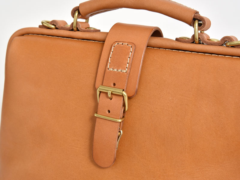 ダレスバッグをリサイズした人気のミニソフトダレス / 革鞄の