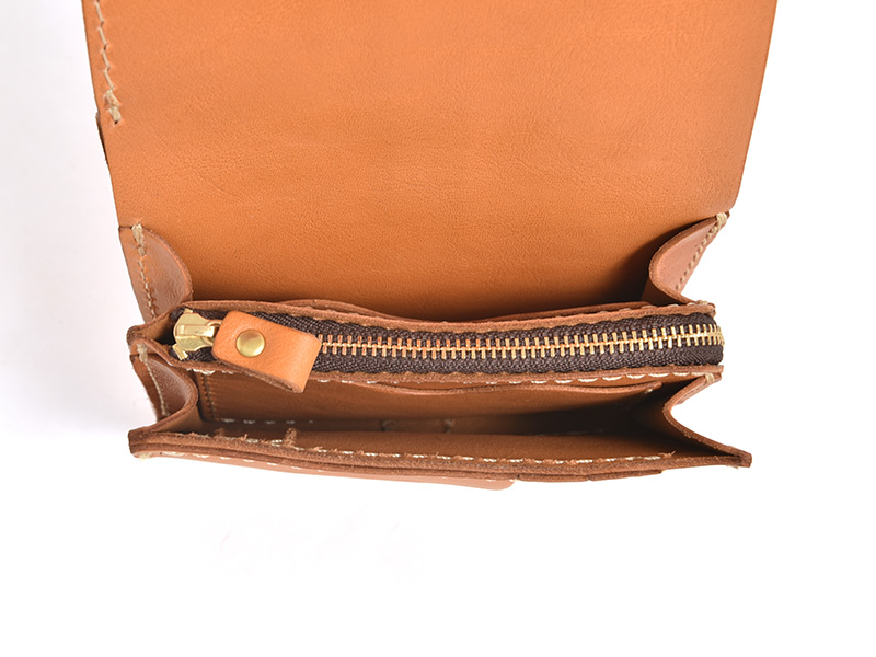 ヘルツ　HERZ おめかしウォレット　WS-14 手に収まりやすいミドルサイズのおめかしウォレット / 革鞄のHERZ