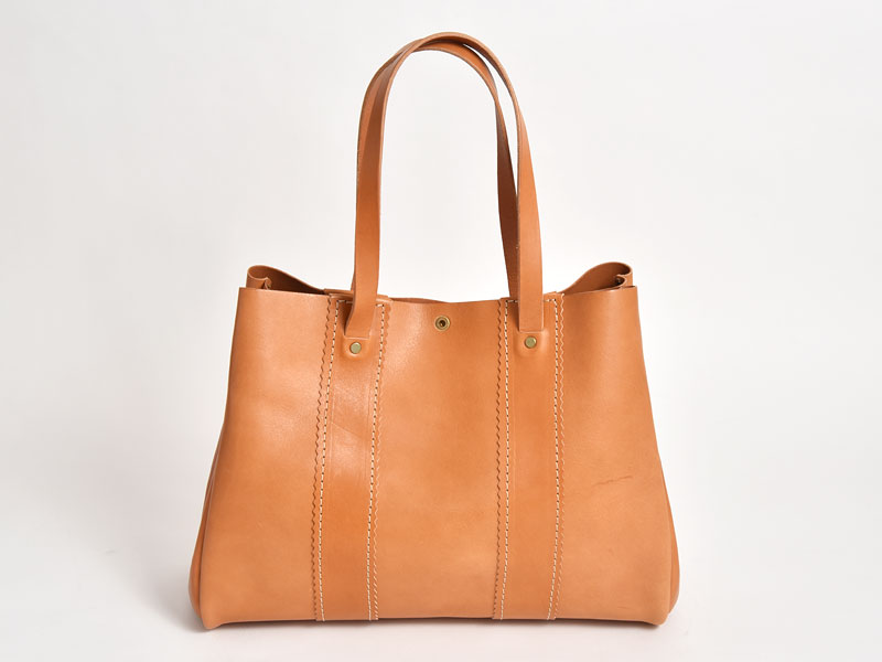 柔らかい革で大容量のレディーストートバッグ / 革鞄のHERZ(ヘルツ