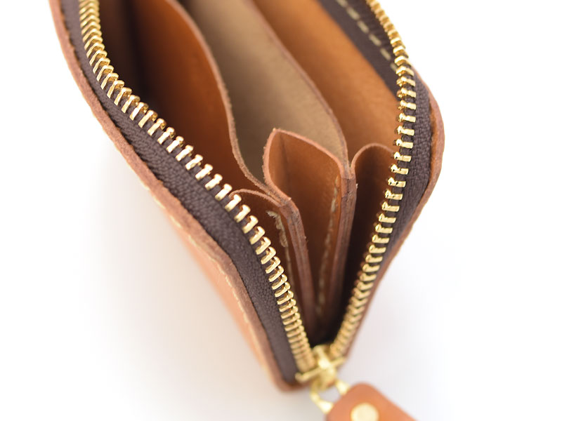 手のひらサイズで収納力抜群のコンパクト財布 / 革鞄のHERZ(ヘルツ