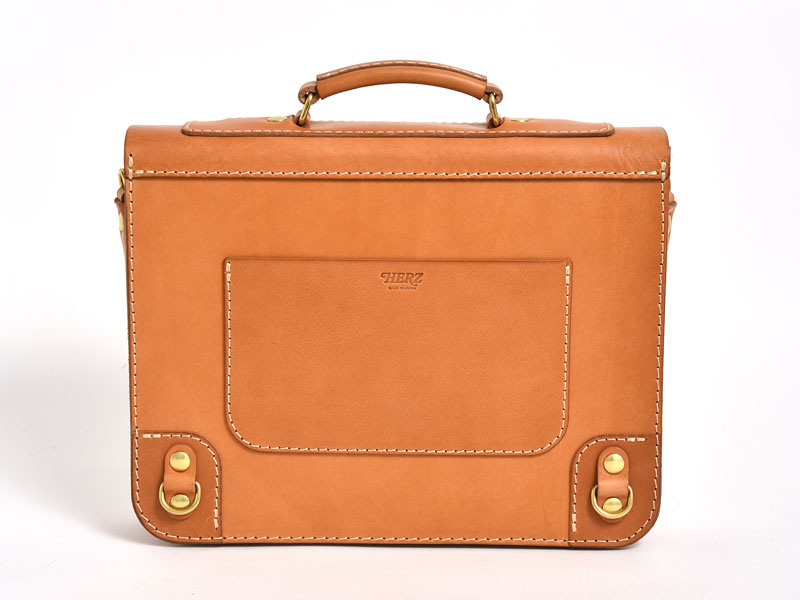 ヨーロッパのスクールバッグを思わせる本革の3wayバッグ / 革鞄のHERZ