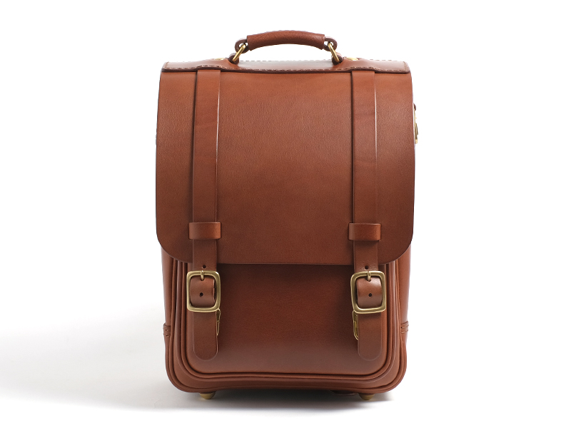 大人も背負える本革の縦型ランドセルはHERZでも一番人気 / 革鞄のHERZ