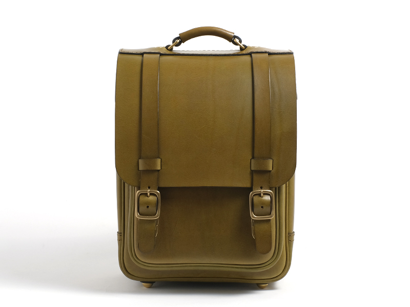 大人も背負える本革の縦型ランドセルはHERZでも一番人気 / 革鞄のHERZ