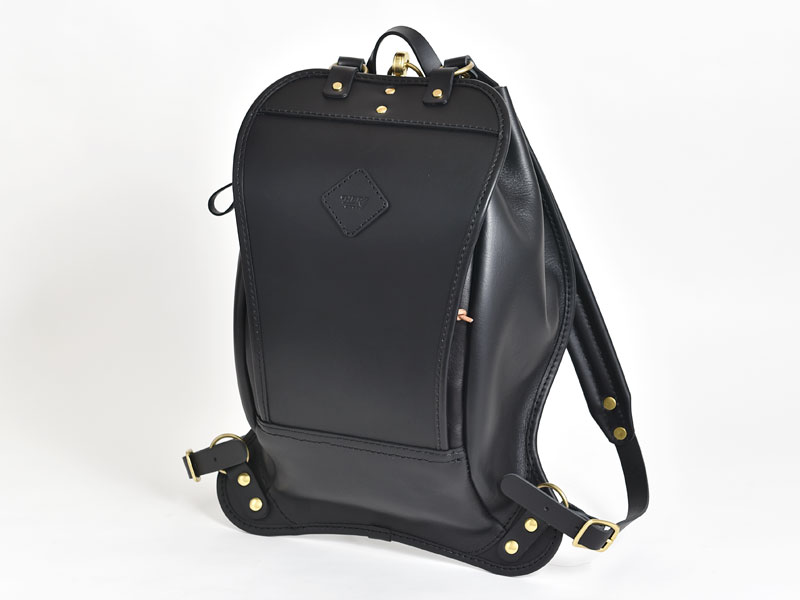 背負った時に軽く感じられるエルゴリュック / 革鞄のHERZ(ヘルツ)公式通販