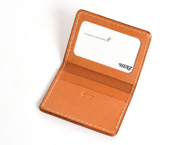 透明のパス窓とカード入れ付きの本革免許証ケース / 革鞄のHERZ(ヘルツ