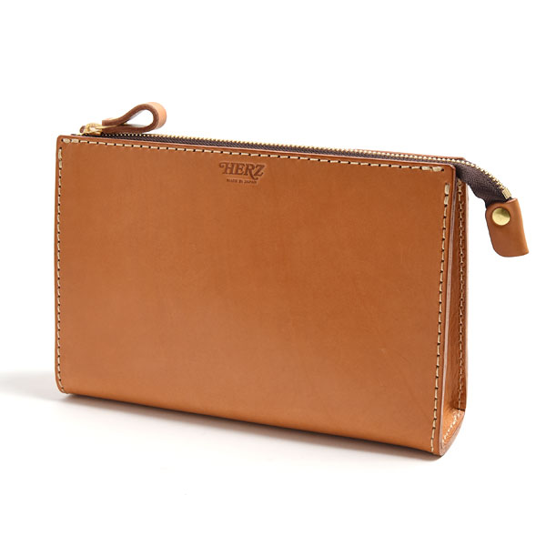 幅広い用途に対応できる三角マチの革製セカンドバッグ / 革鞄のHERZ