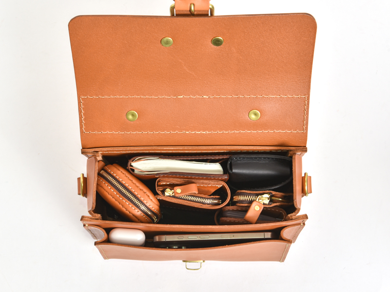 一本ベルト3wayミニサッチェルバッグ(ASB-2538)　収納