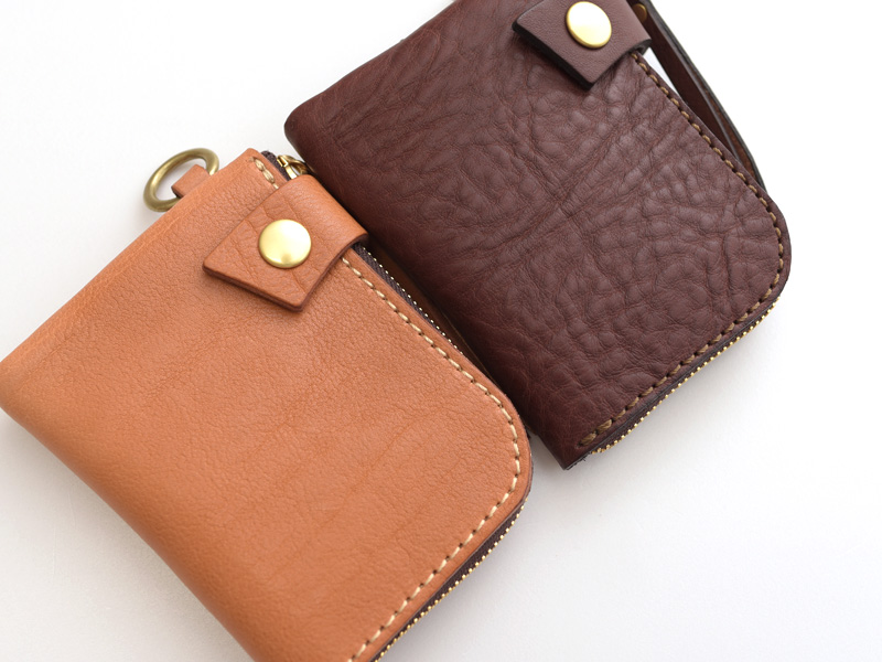 ワイルドな革の風合いが男心を擽るライオンウォレット / 革鞄のHERZ