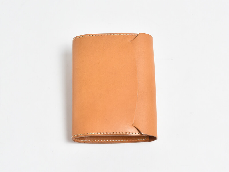 A6・文庫本サイズ対応のフラップ留めの手帳カバー / 革鞄のHERZ(ヘルツ