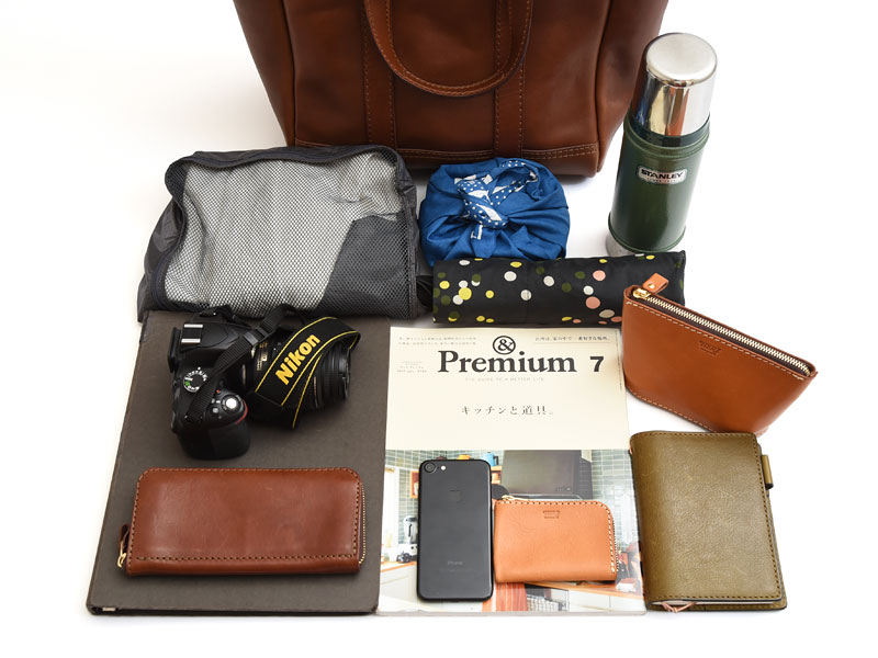 ガレージにどさっと置くイメージのバケツ型レザートート / 革鞄のHERZ