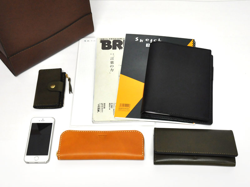 ベーシックなトートバッグ(T-44)　Mサイズ収納物