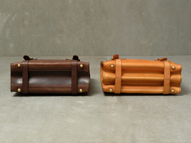 プルアップレザーのミッスーリを使用した二本ベルトリュックサック