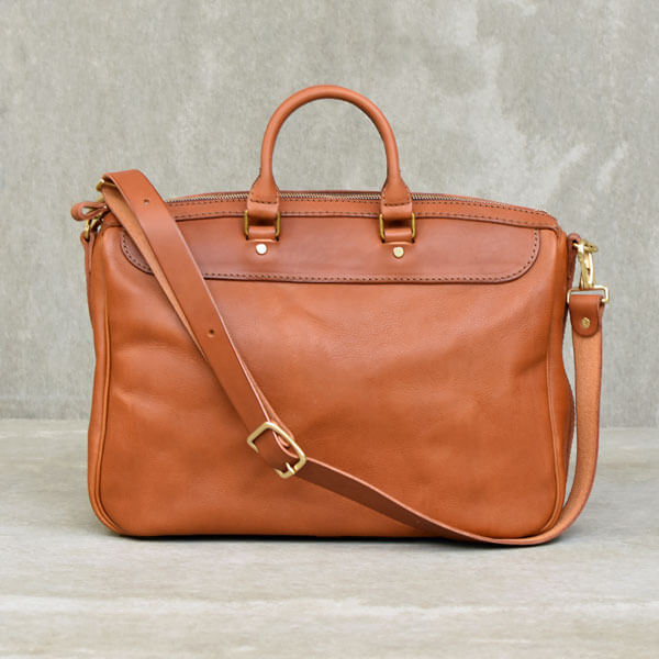 カジュアルにもおすすめの2wayビジネスバッグ / 革鞄のHERZ(ヘルツ