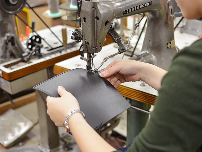 手帳カバー(KB-48)　製作風景3