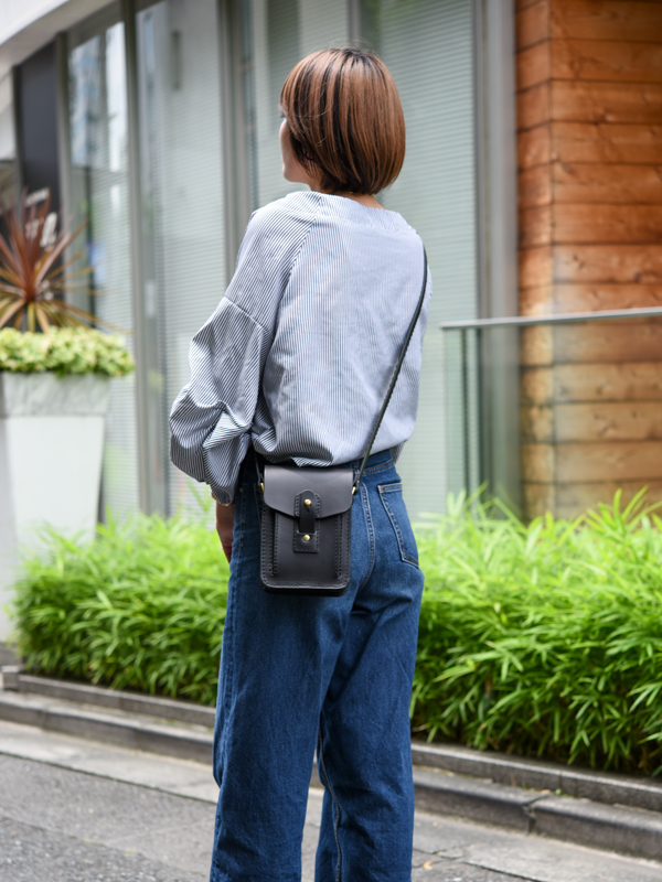 お散歩ショルダー(CP-52)　Sサイズブラックレディース着用