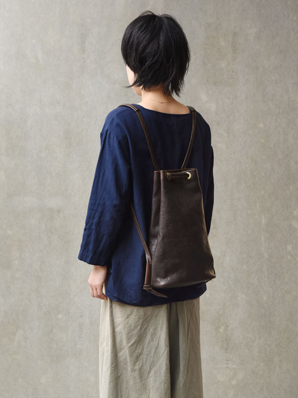 イタリアンレザーで作ったクラシカルなナップサック / 革鞄のHERZ