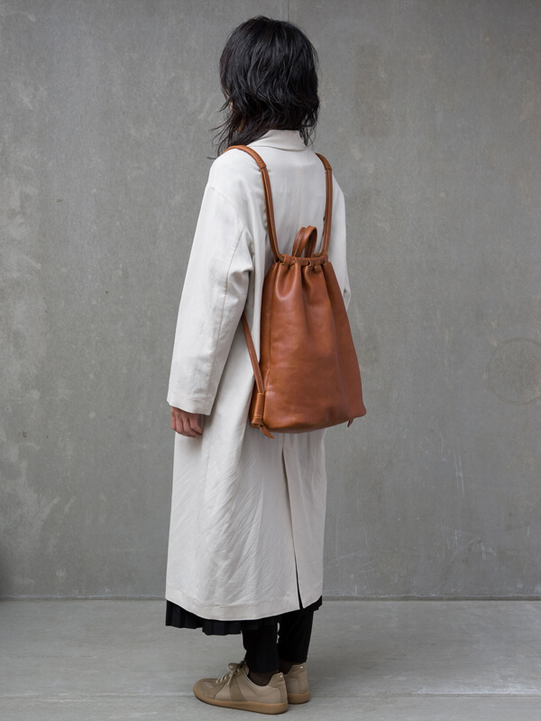 ナップサックをベースにした2wayで使える巾着リュックサック / 革鞄の