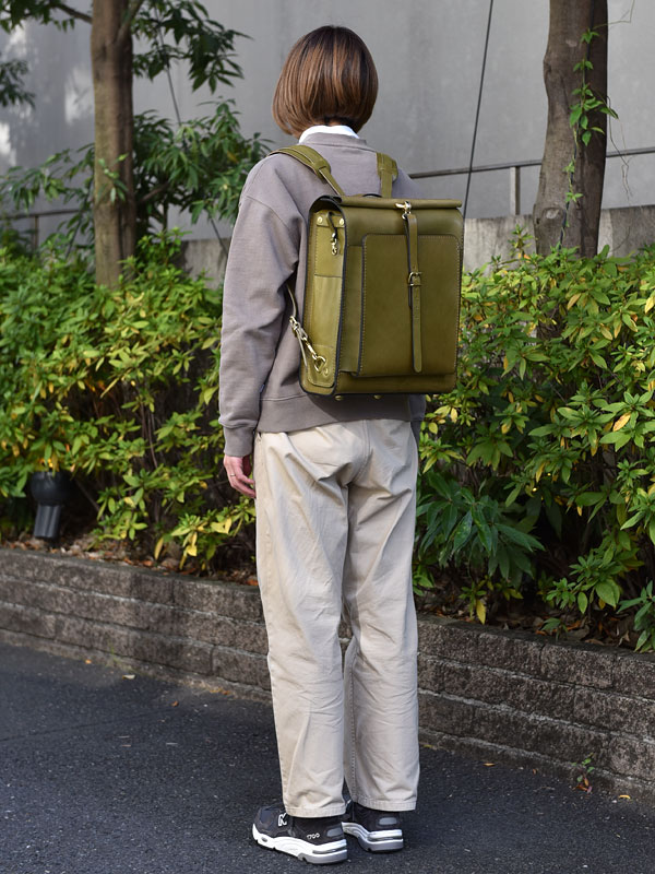 箱型で大容量の1本ベルトバレルリュック / 革鞄のHERZ(ヘルツ