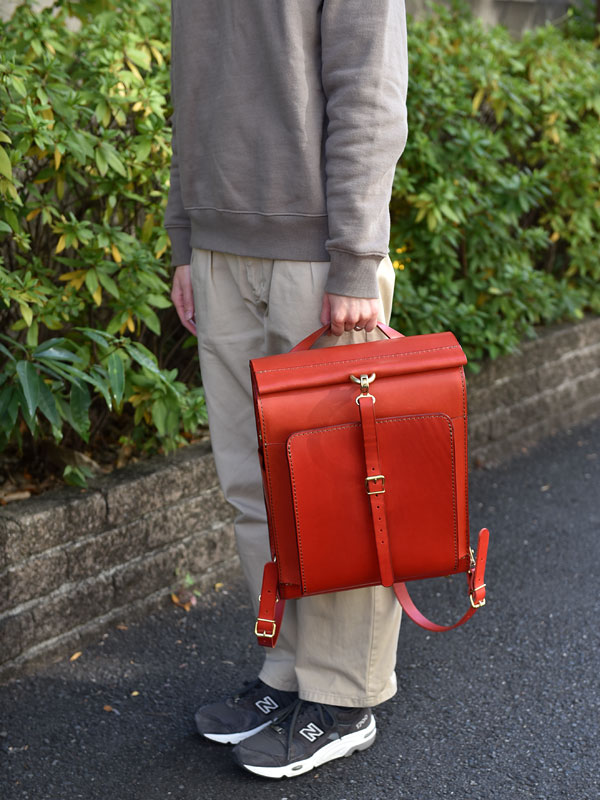 箱型で大容量の1本ベルトバレルリュック / 革鞄のHERZ(ヘルツ)公式通販