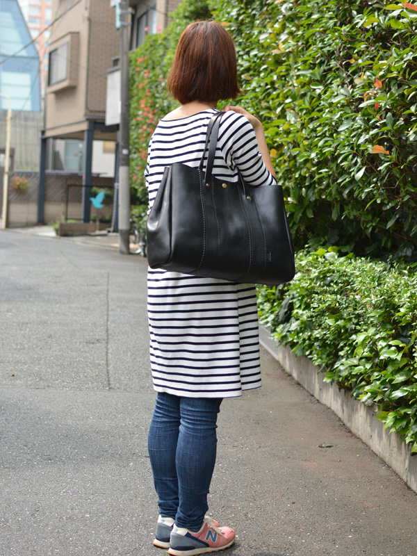 レディーストートバッグ(T-1) Hタイプの革色ブラックを肩掛け