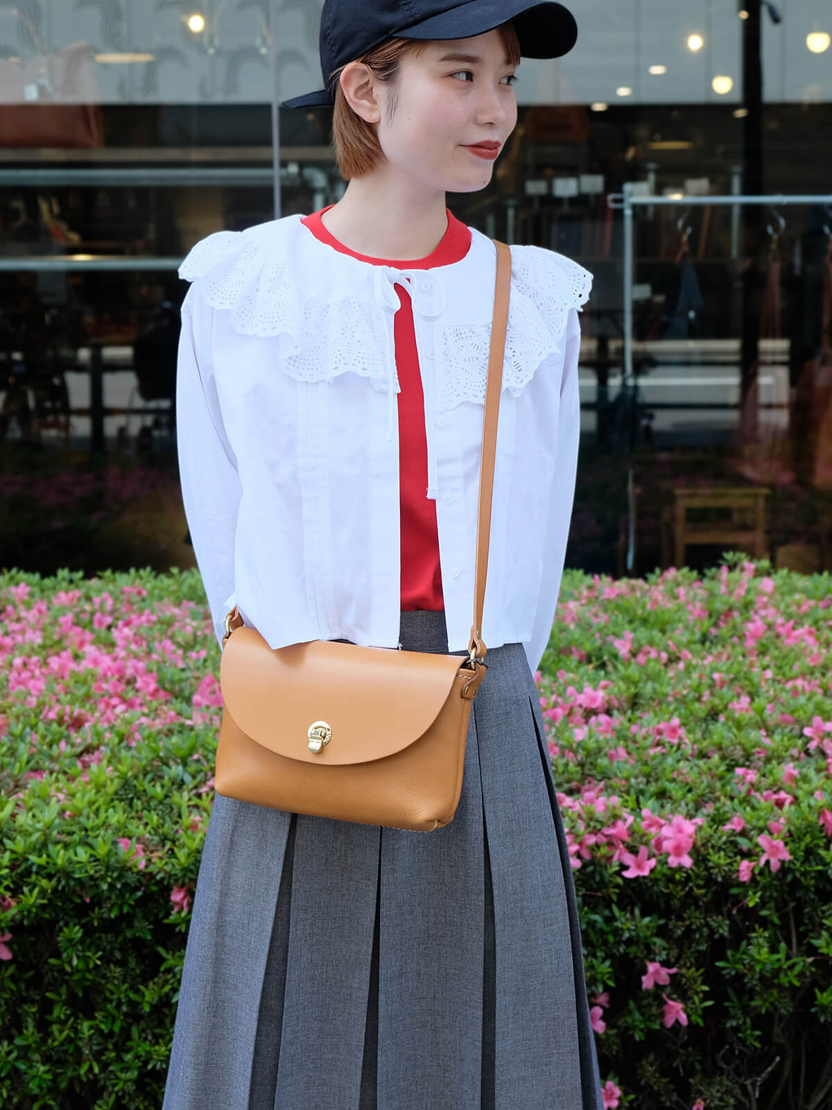 ヘルツ　ライトミニショルダー　ブラック　herz 軽くてシンプルな本革ライトミニショルダー / 革鞄のHERZ(ヘルツ)公式通販