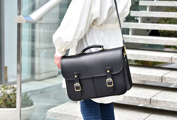 HERZ ヘルツ ギボシ留め 2way レザー ハンドバッグ ショルダーバッグ ビジネスにもおすすめのギボシ留め2wayショルダーバッグ / 革鞄