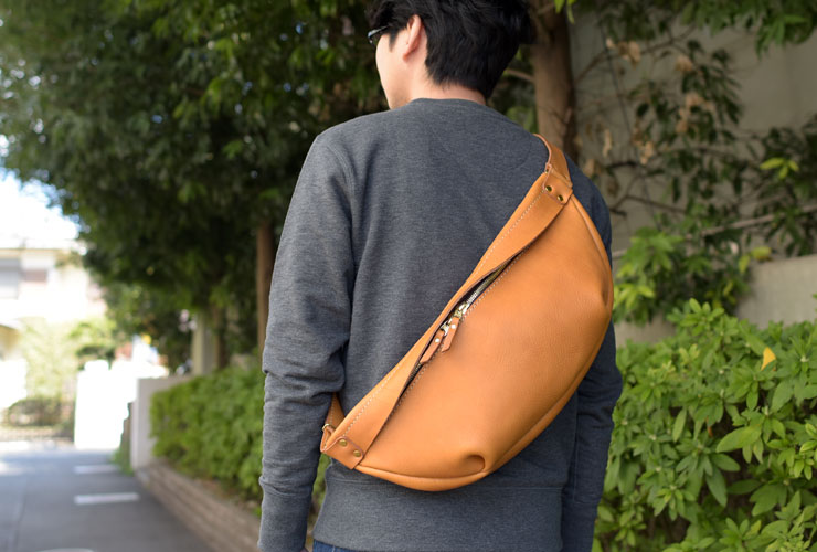 HERZ ヘルツ ボディバッグ レザー ショルダーバッグ 本革 HERZ ヘルツ ボディバッグ レザー ショルダーバッグ 本革 - メルカリ