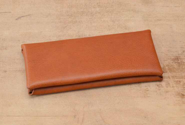 見開いた際の上下シンメトリーが美しい長財布 / 革鞄のHERZ(ヘルツ