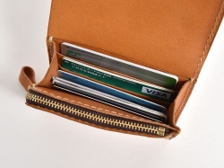 小型の二つ折り財布(WS-64)　マチ付きカード収納