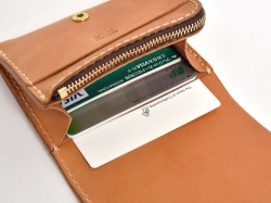 小型の二つ折り財布(WS-64)　カード裏の収納