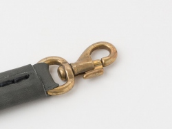 【数量限定】スミクロ馬革の取っ手キーホルダー(NSA-65)　真鍮金具